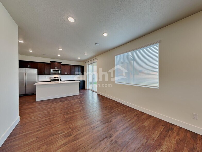 Building Photo - 9516 Aviara St