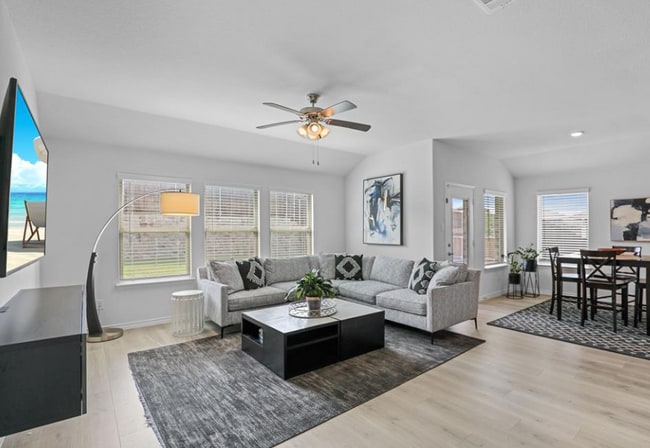 Family room - 2638 Azales Run Dr