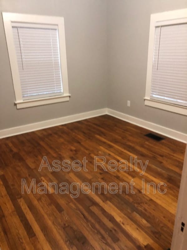 Building Photo - 3730 Speedway Cir