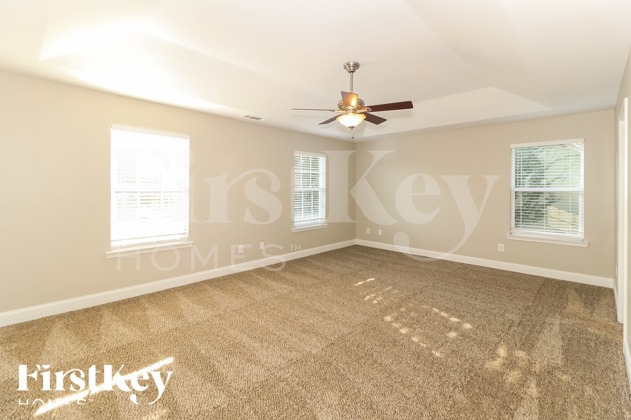 Building Photo - 422 Howell Crossing