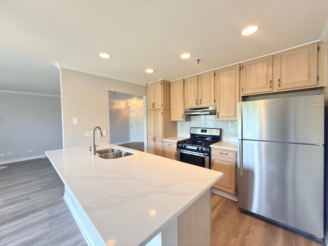 Building Photo - 5S525 Scots Dr