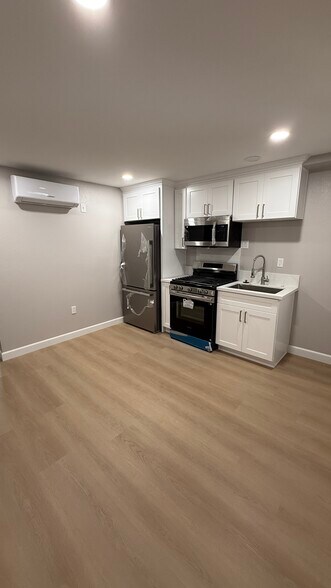 Building Photo - 17318 Napa Cir