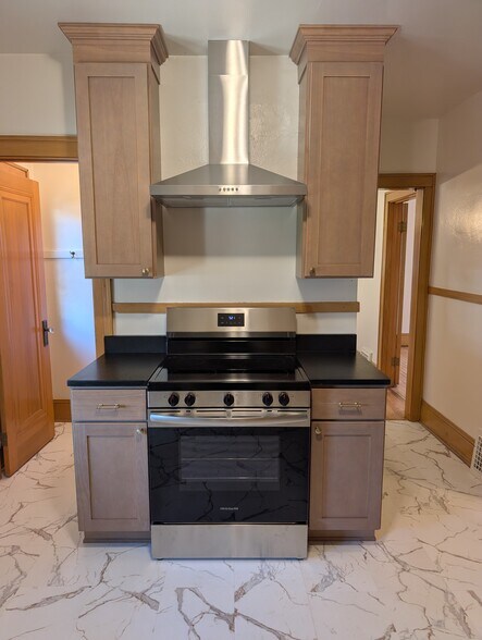 Building Photo - 2344 N 68th St