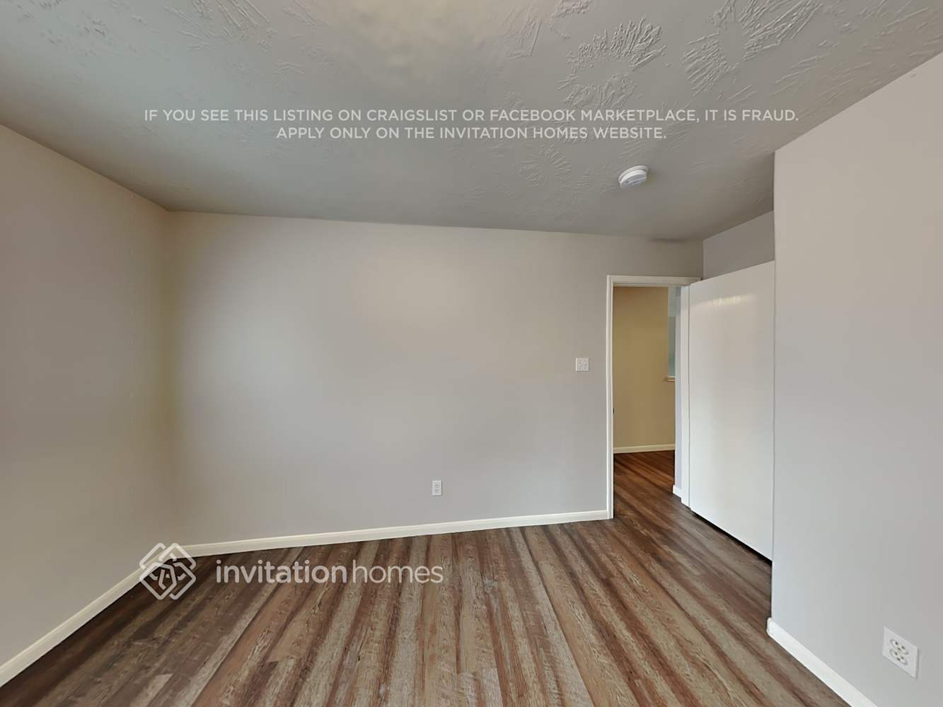 Building Photo - 11223 S Country Club Green Dr