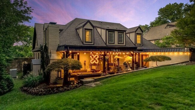 Building Photo - 3807 Harding Pl