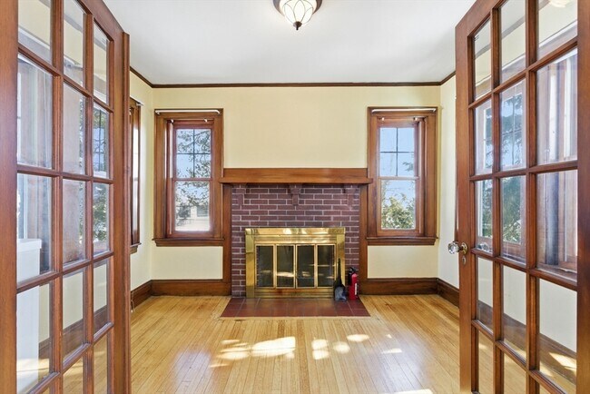 Building Photo - 7 Clyde Rd