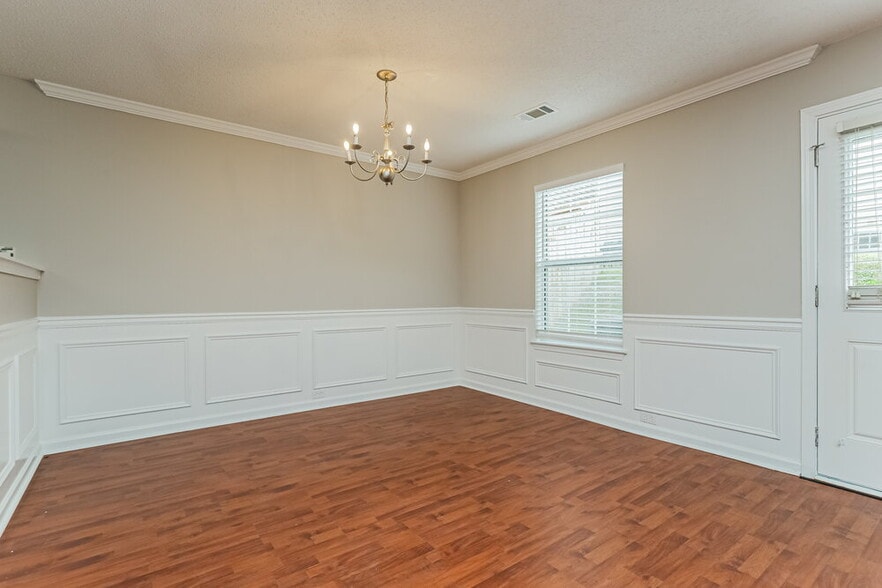 Building Photo - 75 Colser Drive