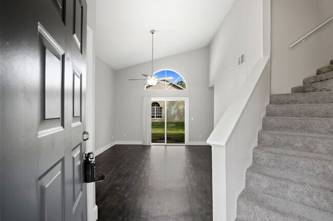 Building Photo - 10669 Satinwood Cir