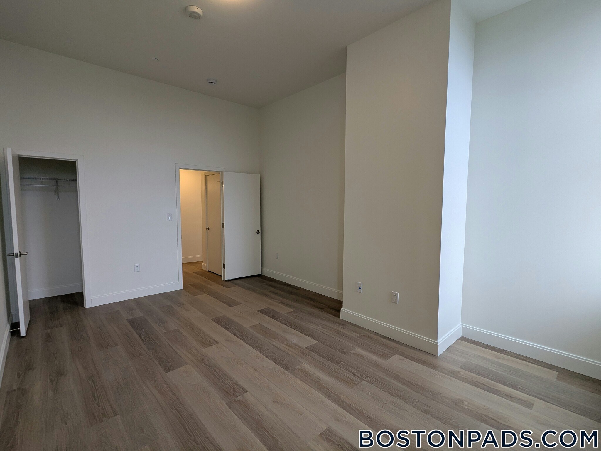 Building Photo - 1079 Commonwealth Ave