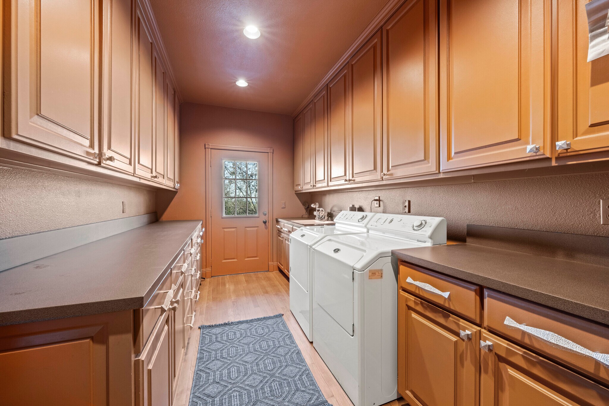 Building Photo - 8985 Vista de Lago Ct