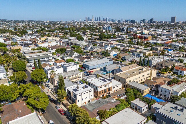 Building Photo - 5508 Barton Ave