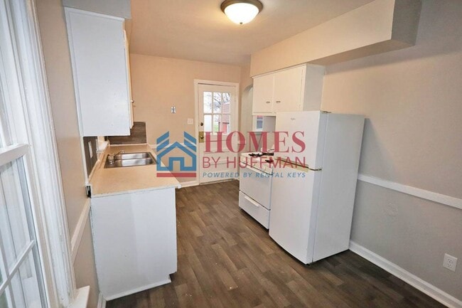 Building Photo - Two Bedroom House | Now Available