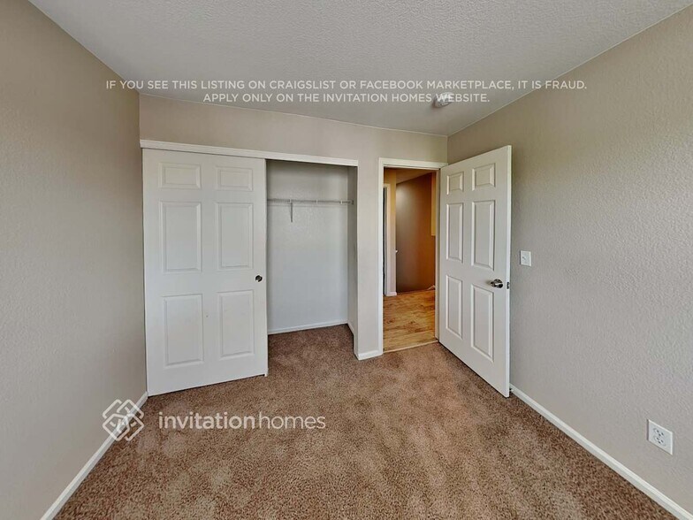 Building Photo - 1465 Hummingbird Cir