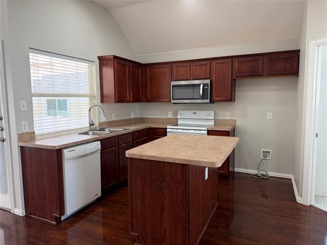 Building Photo - 523 Hilltop Dr