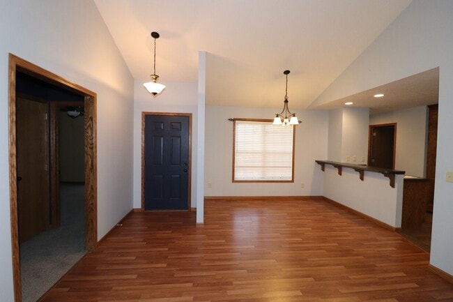 Building Photo - Country House for rent