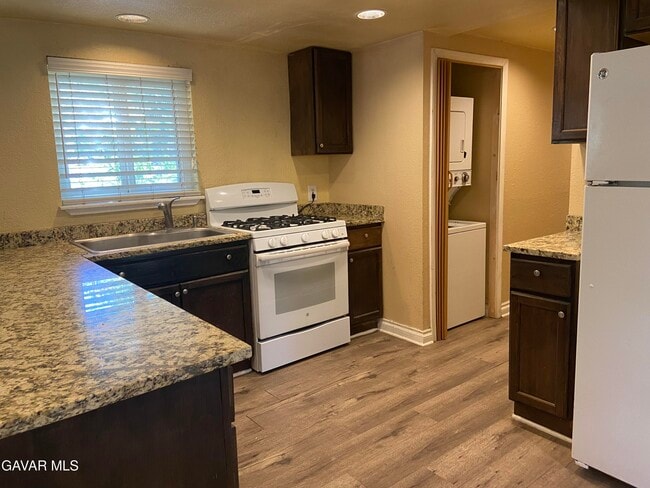 Building Photo - 43687 Trail I