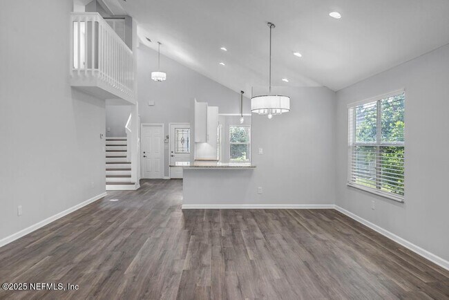 Building Photo - 104 Clam Bake Ct