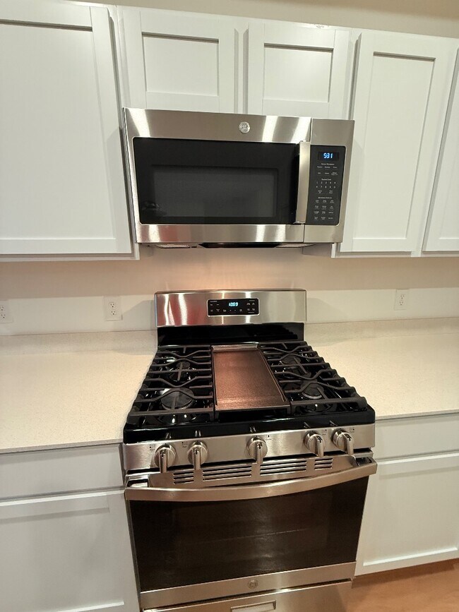 Building Photo - 1840 Black Poplar Wy