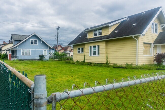 Building Photo - Charming 4bd/2ba Tacoma House for Rent!
