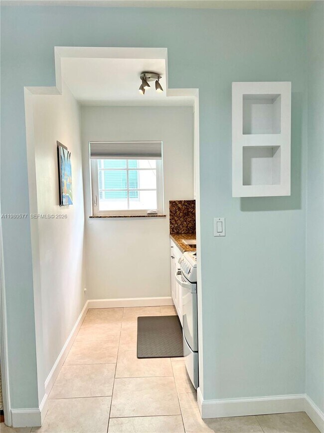 Building Photo - 260 Euclid Ave