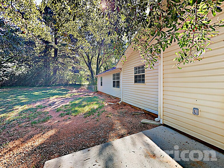 Building Photo - 99 Mallie Ct