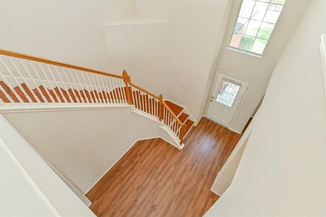 Building Photo - 1030 Riverwood Dr