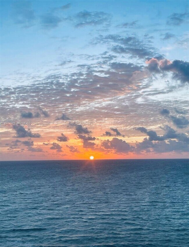 Building Photo - 3180 S Ocean Dr