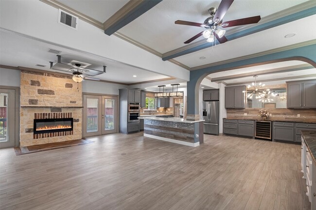 Building Photo - 12903 Figaro Dr