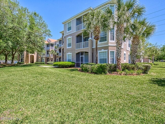 Building Photo - 10550 Baymeadows Rd