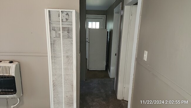 Building Photo - 716 Bronson St