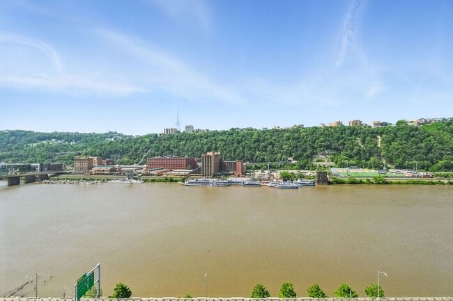 Building Photo - Welcome to Downtown Living with a view