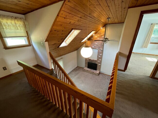 Building Photo - 27 St James Pl