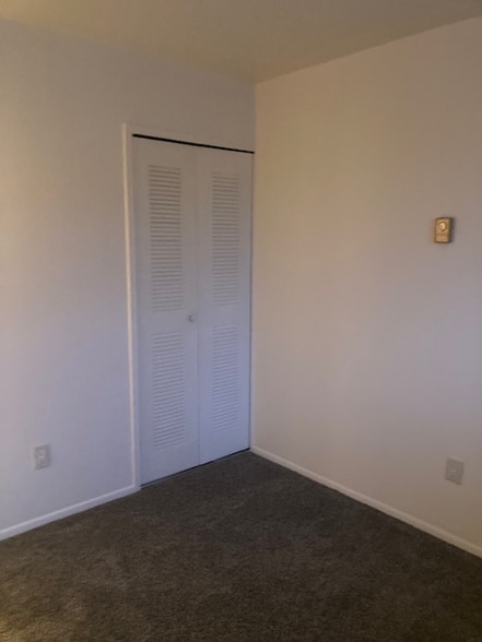 Building Photo - 21681 Hillside Dr