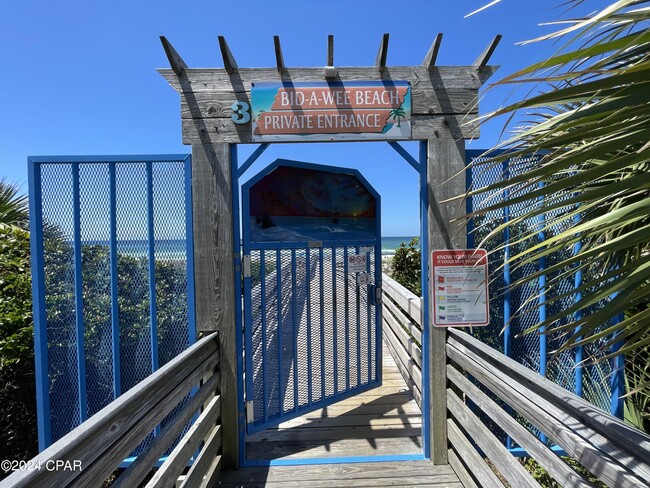 Building Photo - 305 Tarpon St