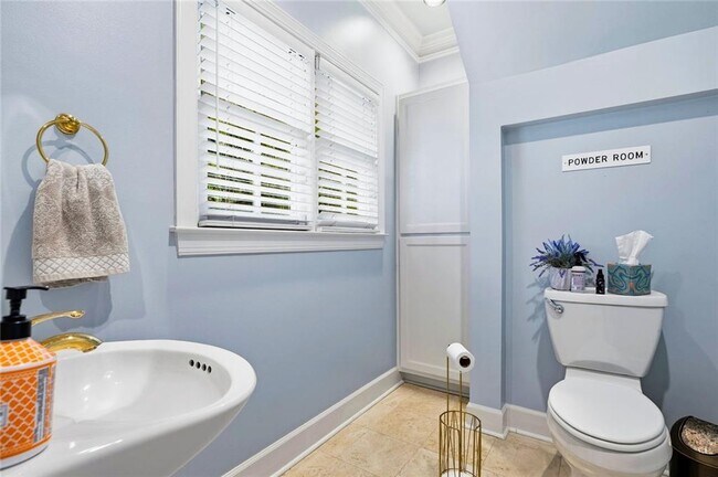 Building Photo - 4565 Windsor Park Pl NE