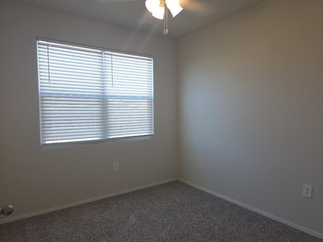 Building Photo - 18589 W Smoketree Dr