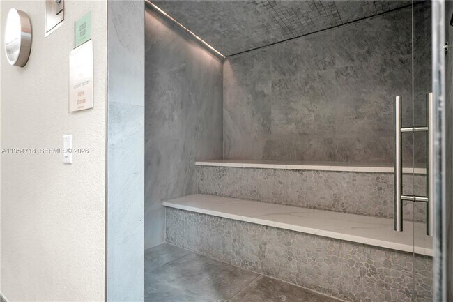 Building Photo - 3029 NE 188th St