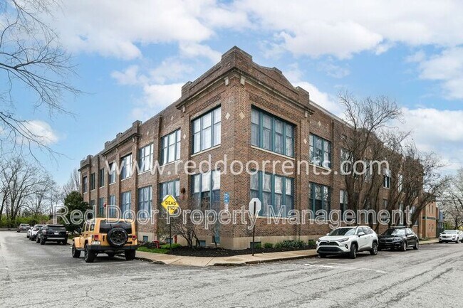 Primary Photo - 735 Lexington Ave