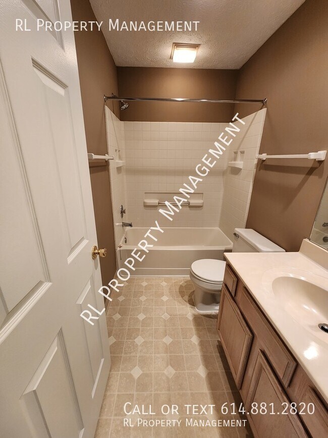 Building Photo - 1/2 OFF FIRST FULL MONTH OF RENT AND WAIVE...