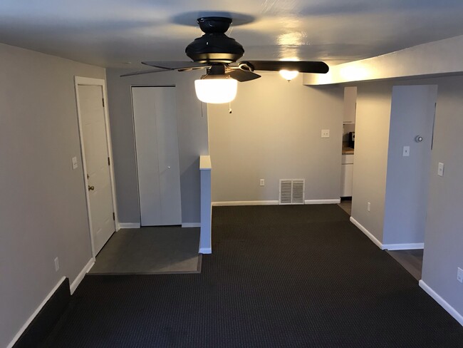 Building Photo - 5857 Curry Rd