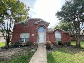 Building Photo - 6905 Fairfield Dr