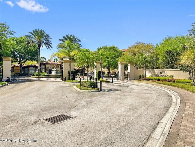 Building Photo - 4300 S Beach Pkwy