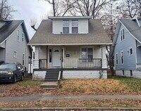 Building Photo - 844 S 33rd St