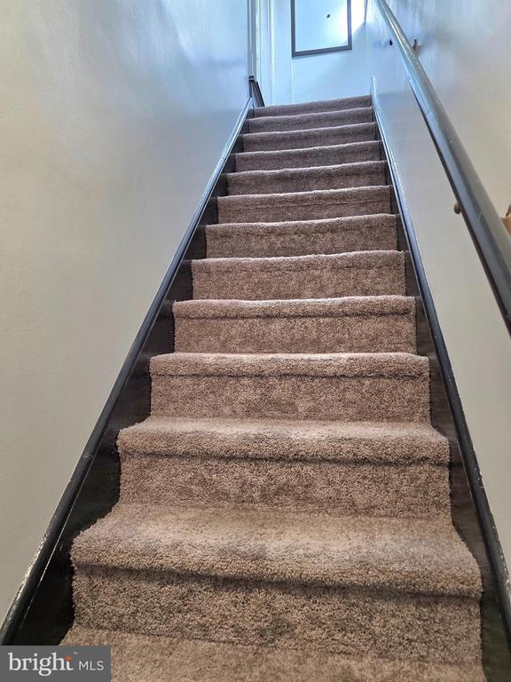 Building Photo - 17 S Jackson St