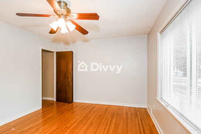 Building Photo - 5 Monacella Ct