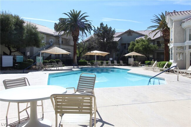 Building Photo - 6156 Pine Villa Ave