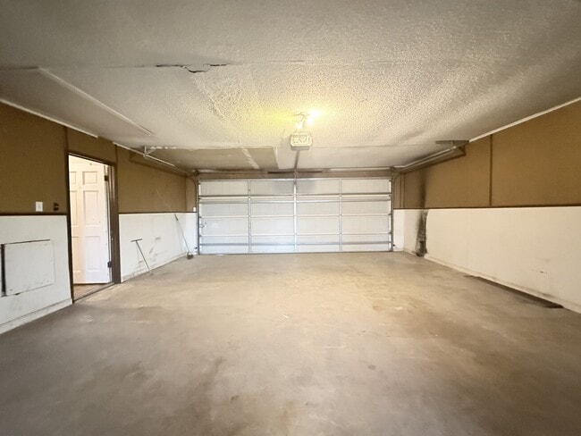 Building Photo - 1200 E Franklin St