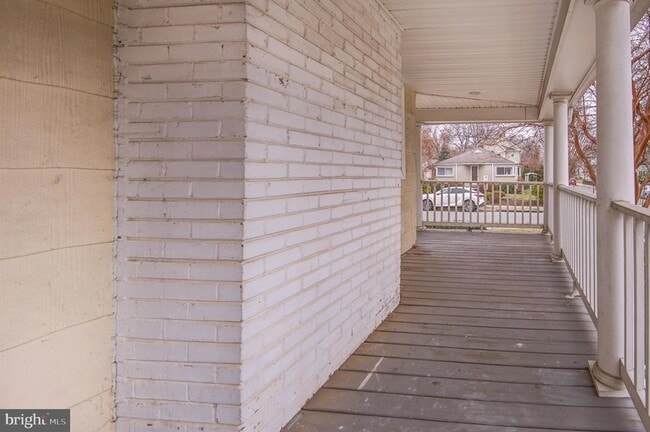 Building Photo - 1300 N Taylor St