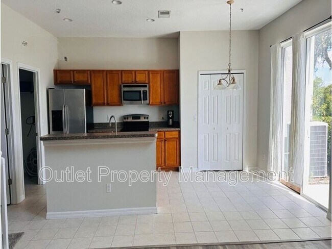 Building Photo - 6114 Chapledale Dr