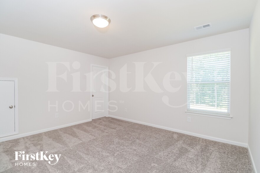 Building Photo - 627 Goldburn Wy